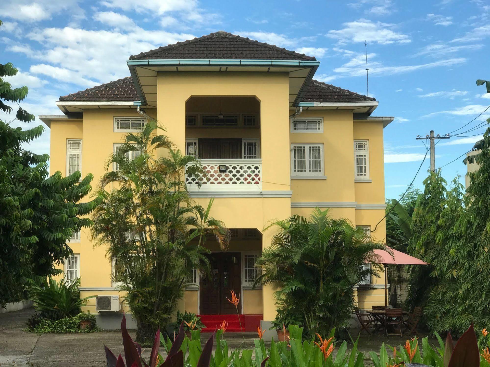 Golden Guest Inn Янгон Экстерьер фото